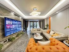 两岸风华 4室3厅3卫 豪华装修 370万元