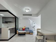 急售!内环3.4.7号镇坪路地铁,电梯高区大一房,精装拎包住