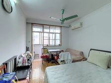 靖宇中路8弄户型方正卧室朝南带阳台户型通透客厅宽敞