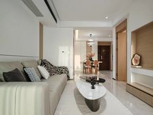 轻轨站旁,次新大盘中高楼层,环境好