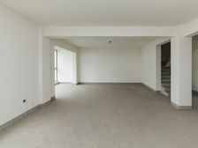 南亚花园 步梯三四五上叠 带大露台 小区自带内湖 环境不错