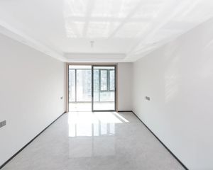 振兴湖境花园 106.11平3居 南向精装修 开发商统一装修