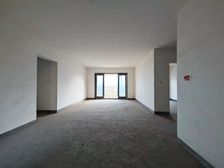 龙头寺次新洋房小区 门口就有公园 安心卖 看房方便