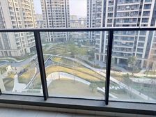 融创文旅城御珑 小三居 双卫格局 有电梯 交通便利 装修好