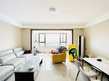 雪山万科城揽月园 3室2厅2卫 精装修 185万元