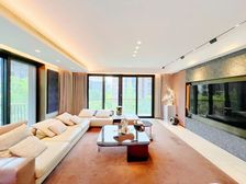 北龙湖永威上和院六百万精装修五房大平层 满两年诚心卖随时看房