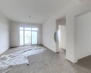 龙门镇二期 3室1厅 东南