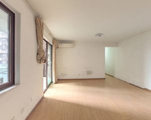 金牛万达D组团 3室2厅 东北