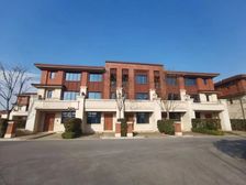 红莲湖!60万住别墅 独门独户!带花园车位!满两年有钥匙!