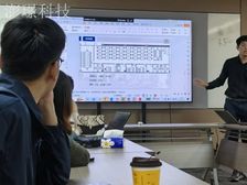 张江高科地铁口 微电子港 精装150平米带家具