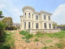 徐泾大豪山林豪装独栋,700平大户型,南进门环绕花园北邻大河