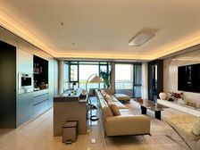 新出,前排江景房,二次100W精装全送,南北通透,价格好谈。