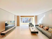 北龙湖足球公园旁 珑熙精装修大平层四房 满两年急售随时看房子