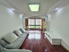 2005年小区 南北通透户型 满五年 随时看房 中楼层