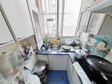 芳华路713弄小区 南北通透 交通便利 近地铁 商业配套齐全