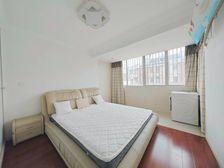 急 双南一梯两户 楼层 位置好 满五年 价格可谈