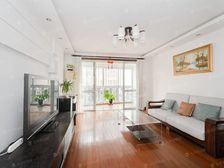 中心花园位置 中层3房2卫 全明户型