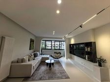 此房有500平空中花园,精装修拎包入住,近地铁,全明,诚售