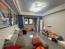 装修20W全送近地铁 满五 产权清晰 楼龄新 南北通透