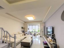 南北通透商品两房精装修拎包入住带阁楼带露台