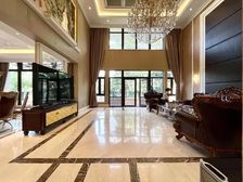 独栋高尔夫别墅 花园300多平 实积1100平 全明地下室