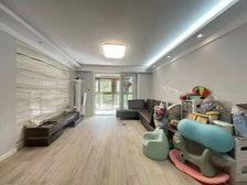 双轨交地铁口 万达高档商品房 采光好商圈好 欢迎实地看房。