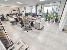 浑南奥体商圈 营盘街地铁口 200平租金12万精装带隔断家具