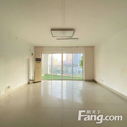 金湖广场, 佳得鑫水晶城 4房, 183平,空房出租