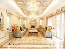 全新装修,全明地下,500平米绿地,三面无遮挡