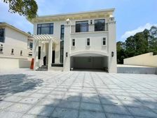 翡翠湾精装独栋别墅 全新装修未入住 实用面积2000平方 急