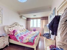 双南尖顶 采光无遮挡 一梯四户 近地铁