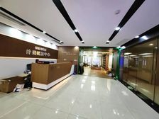 珠江新城高层富力盈隆广场电梯口精装修带家私写字楼出租