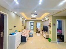 新上急售!次新小区 保利爱尚里精装两房 自带商业 拎包入住