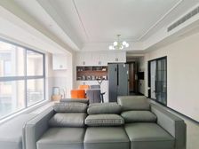 盘龙商圈 业主婚房装修 小高层 急售急售出门就是商业