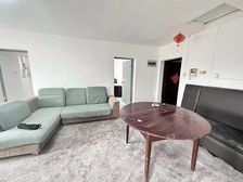 奉城商都小区近镇中心 两房两厅两卫三楼送露台阁楼 有钥匙