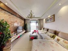 誉港湾花园 4室2厅2卫 精装修 80万元