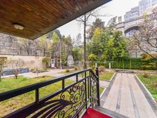 山居别墅,1.5亩地院子,豪华装修,3496万,急售。