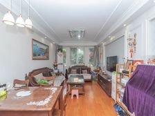 业主急卖小区花园位置 南北通户型,自住5年装修,满五V一