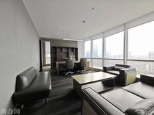 后海总部基地 中洲控股大厦1000平带家私 高层电梯口