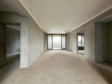 青秀城毛坯大三房 户型方正南北通透 近地铁交通方便