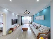 青秀城 洋房顶楼复式带阁楼实际200平 自住装修