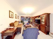 昌北经济开发区青秀城3室2厅2卫户型端正。急售