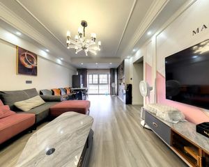 白领尊邸 3室2厅 东北