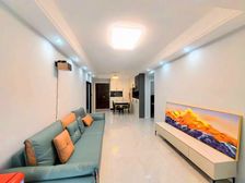 渝北区 香港置地约克郡壹号湖畔 三房 145万