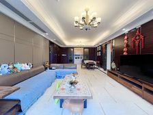 精装四房 中楼层 看来福士 洪崖洞 视野开阔 住家安静