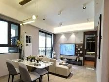 保利珑玥公馆 诚心出售 送车位 送家私家电 价格可谈 包税费