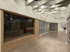 可餐饮.月租1.6万.外滩.地铁口.黄浦区.房东直租