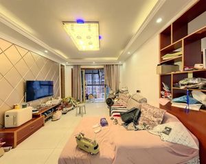 英伦联邦精装3房,房东诚心出售,方便看房