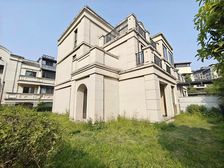 新!照母山光环 法式双拼别墅 花园220平 3车位