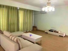 精装修 满二 双卫格局 电梯房 楼层好 出行方便 居家自住